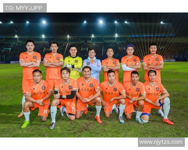 足球明星化身路人挑战街头反应引发热议视频曝光