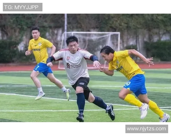 杭州学足球的魅力与发展探索：培养未来足球人才的新路径