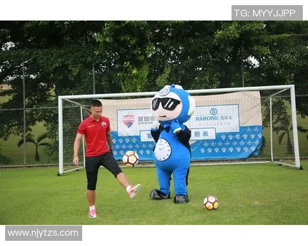 整套足球衫的选择与搭配技巧让你在球场上尽显风采与个性 整套足球衫的选择与搭配技巧让你在球场上尽显风采与个性