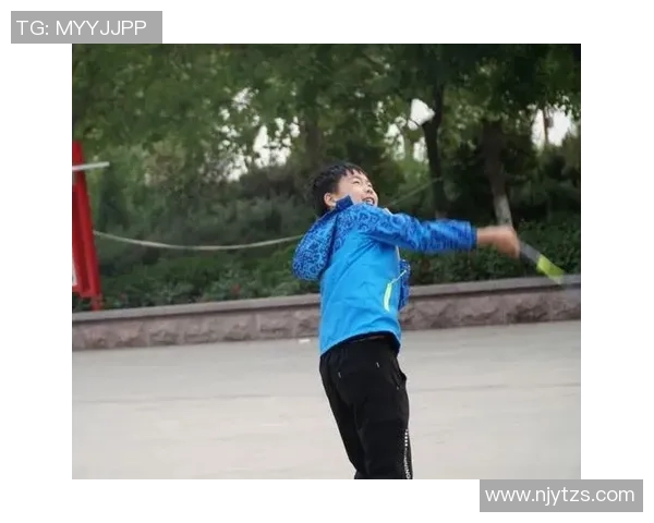 足球明星叶天佑的个人简介与精彩瞬间回顾