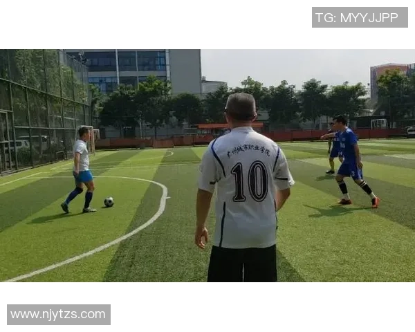 足球明星曾造访广州塔的精彩瞬间回顾