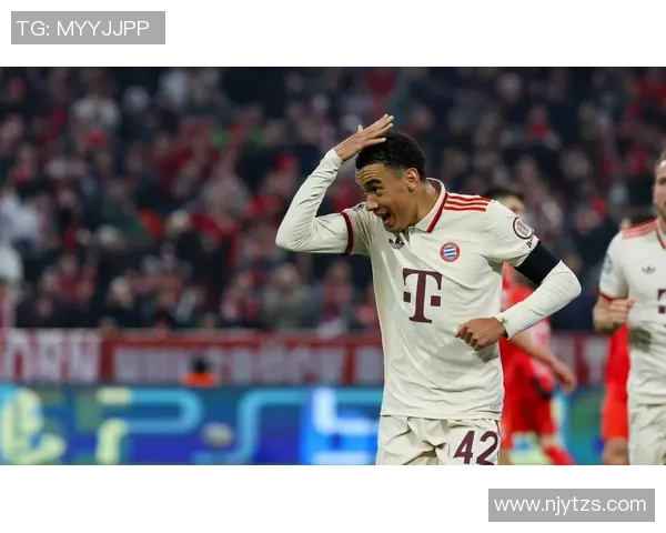 足球明星的家族秘密揭晓姥爷身份引发球迷热议