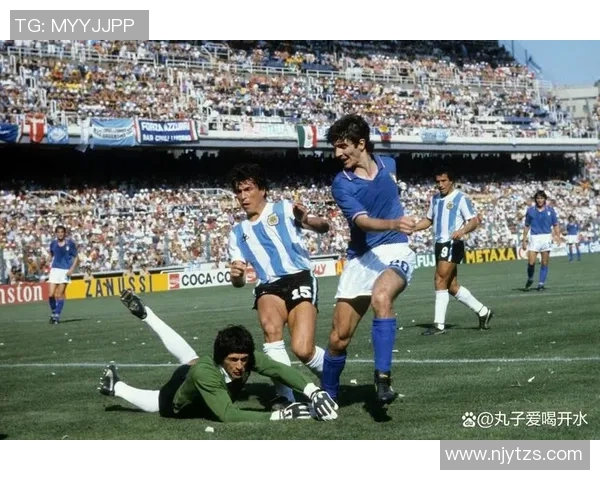 足球明星精彩瞬间集锦盘点他们的传奇时刻与感人故事