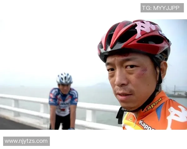 足球明星背后的辛勤付出训练视频揭秘展现他们不为人知的努力与坚持 足球明星背后的辛勤付出训练视频揭秘展现他们不为人知的努力与坚持