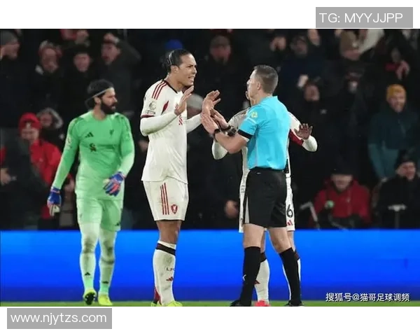 足球明星范戴克身高揭秘及其在球场上的影响力分析